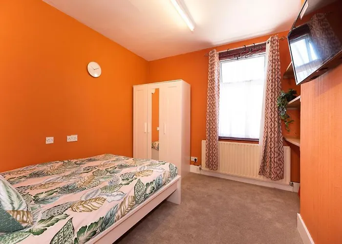 Barking Road Comfy House